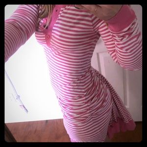 Betsy Johnson Sz M long sleeved ruched back dress